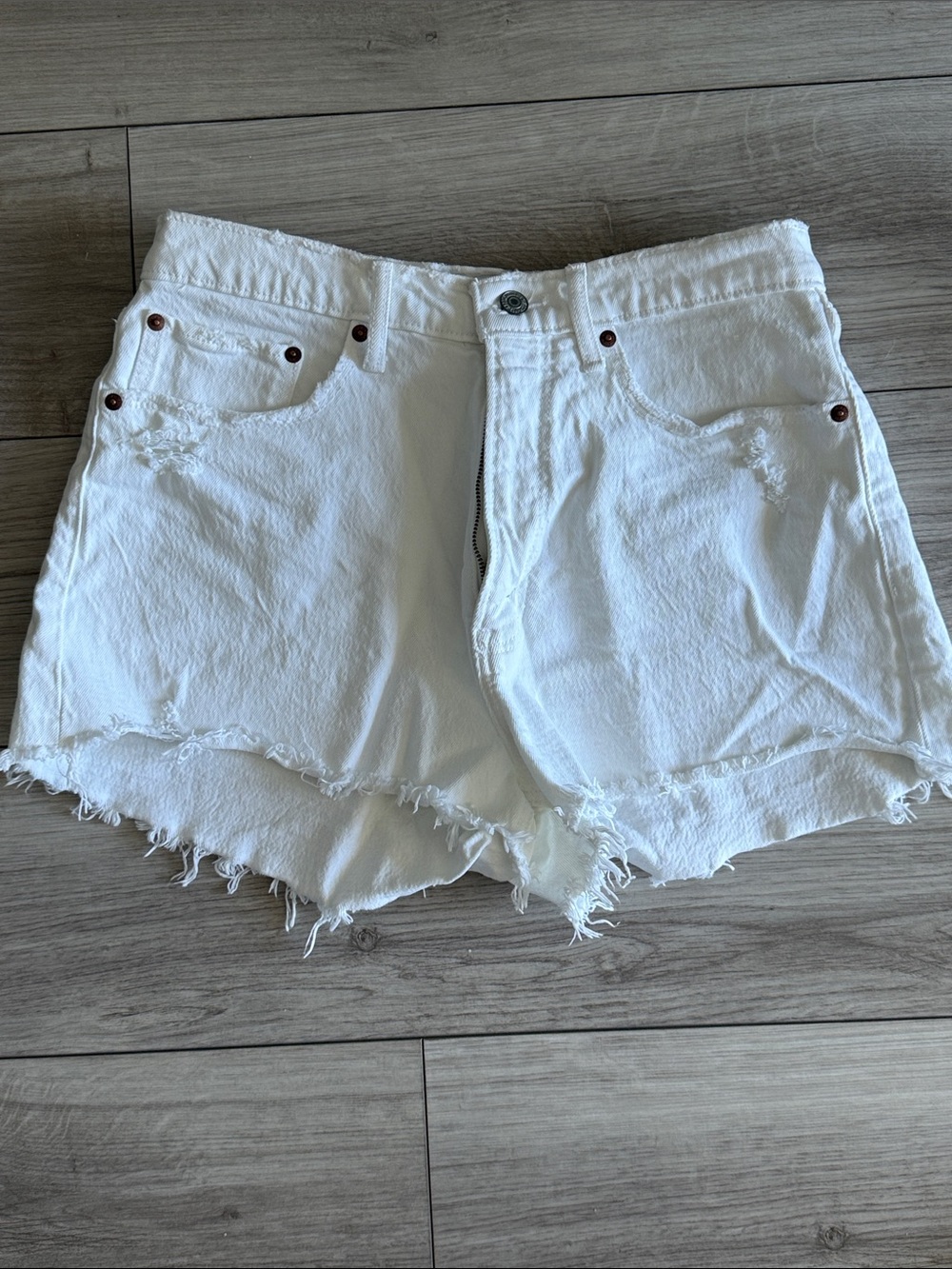 Abercrombie & Fitch Curve Love White High Rise mom short